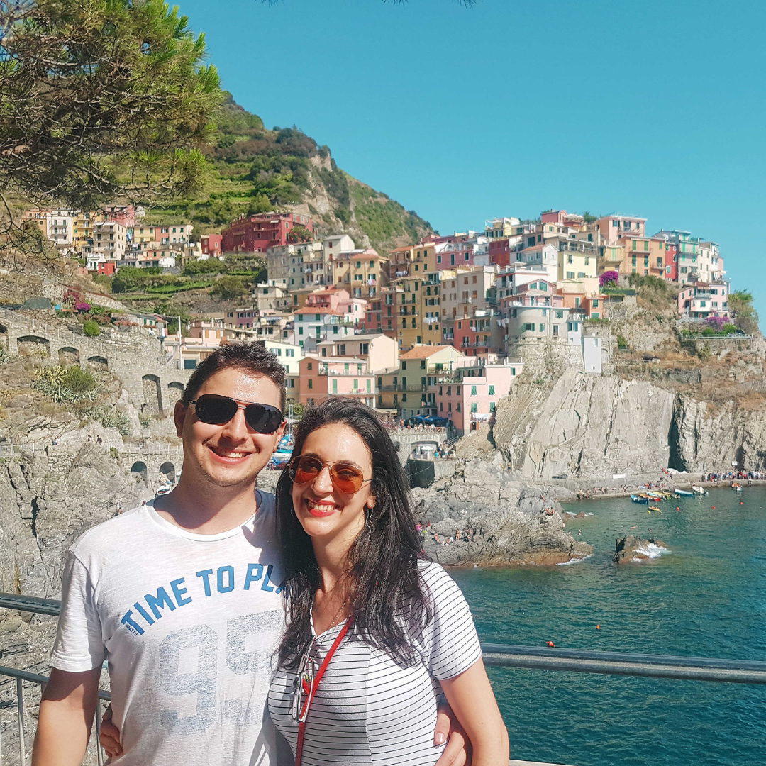 CINQUE TERRE: Paulo e Victória, exploraram Cinque Terre e as belezas da costa italiana.