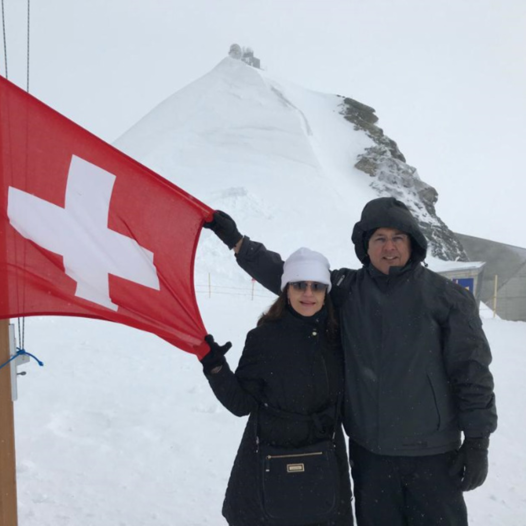 INTERLAKEN: Maria Alice e Luiz Sérgio, conheceram a história da Rússia e as belezas naturais da Suíça.