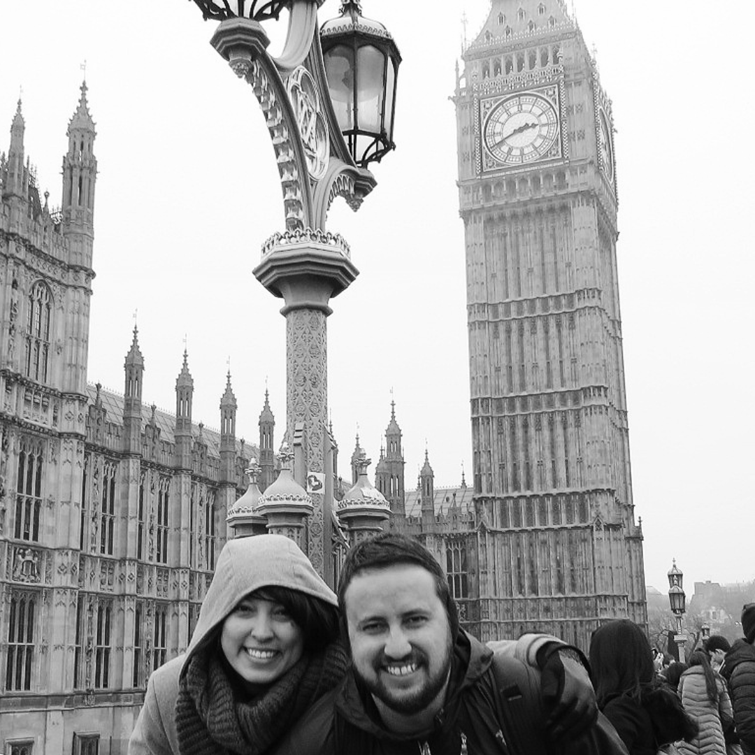 LONDRES: Débora e Eduardo, se encantaram com a arquitetura, museus e cafés de Paris e Londres.